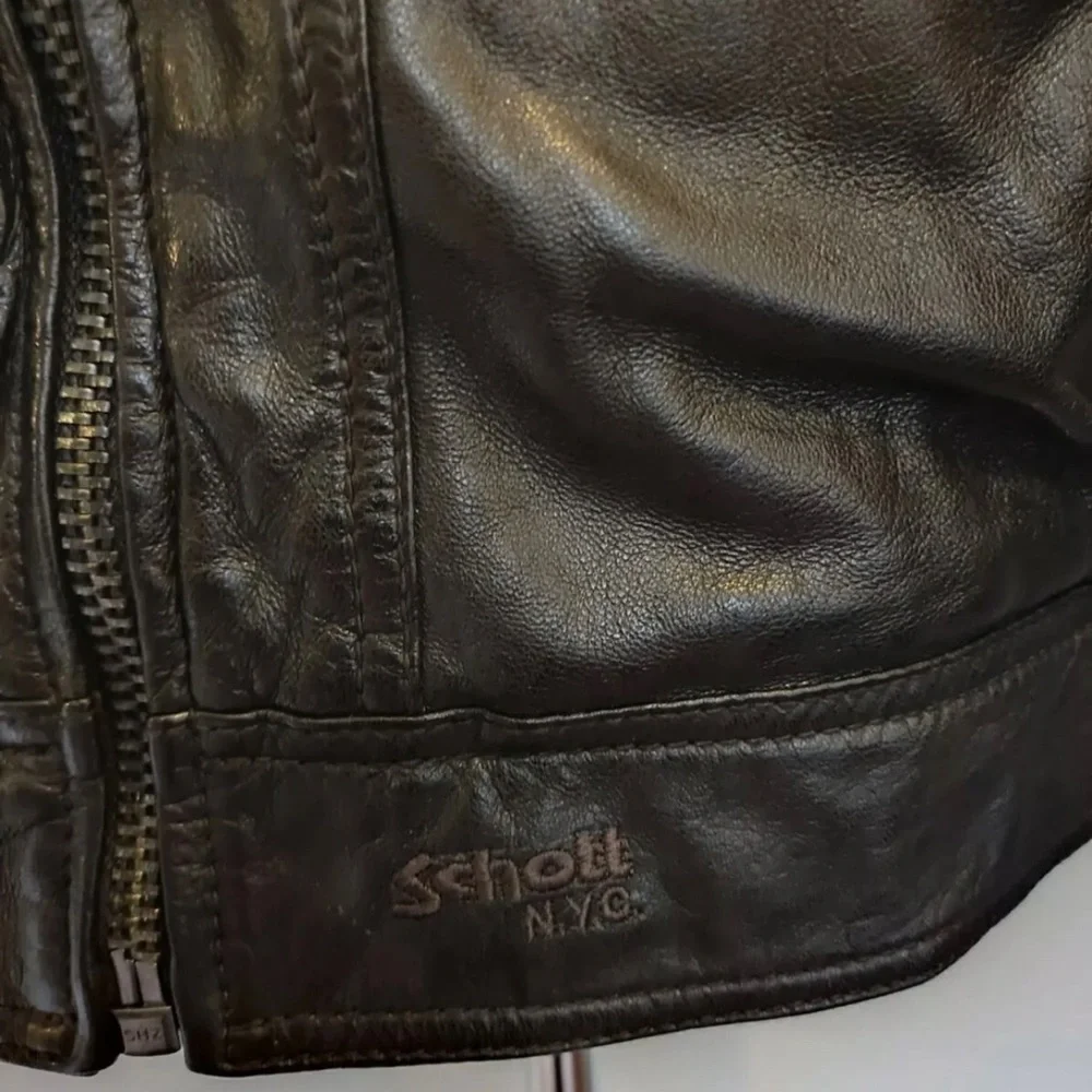 Schott nyc leather jacket. Very soft comfortable and stylish - Picture 2 of 9